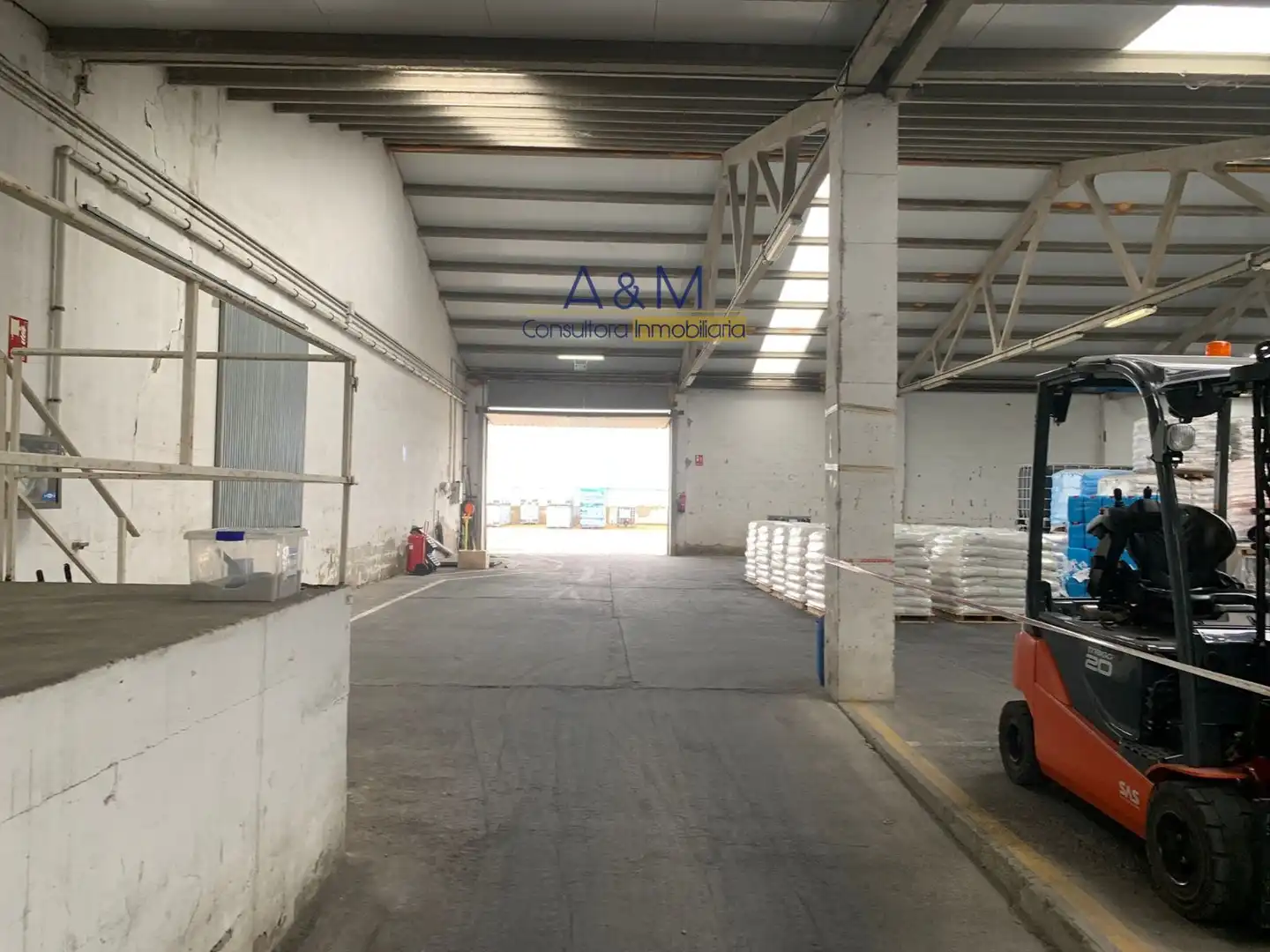 Vista exterior de Nave industrial en venta en San Cristóbal de Entreviñas