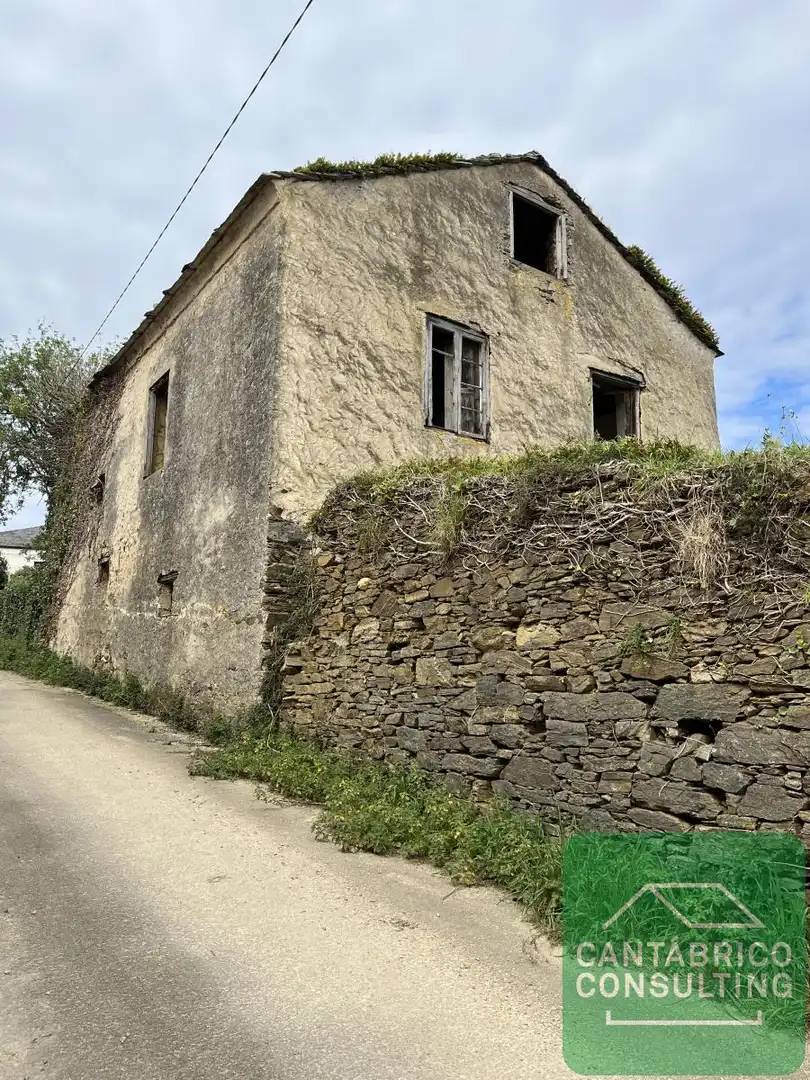Houses for sale in Castropol