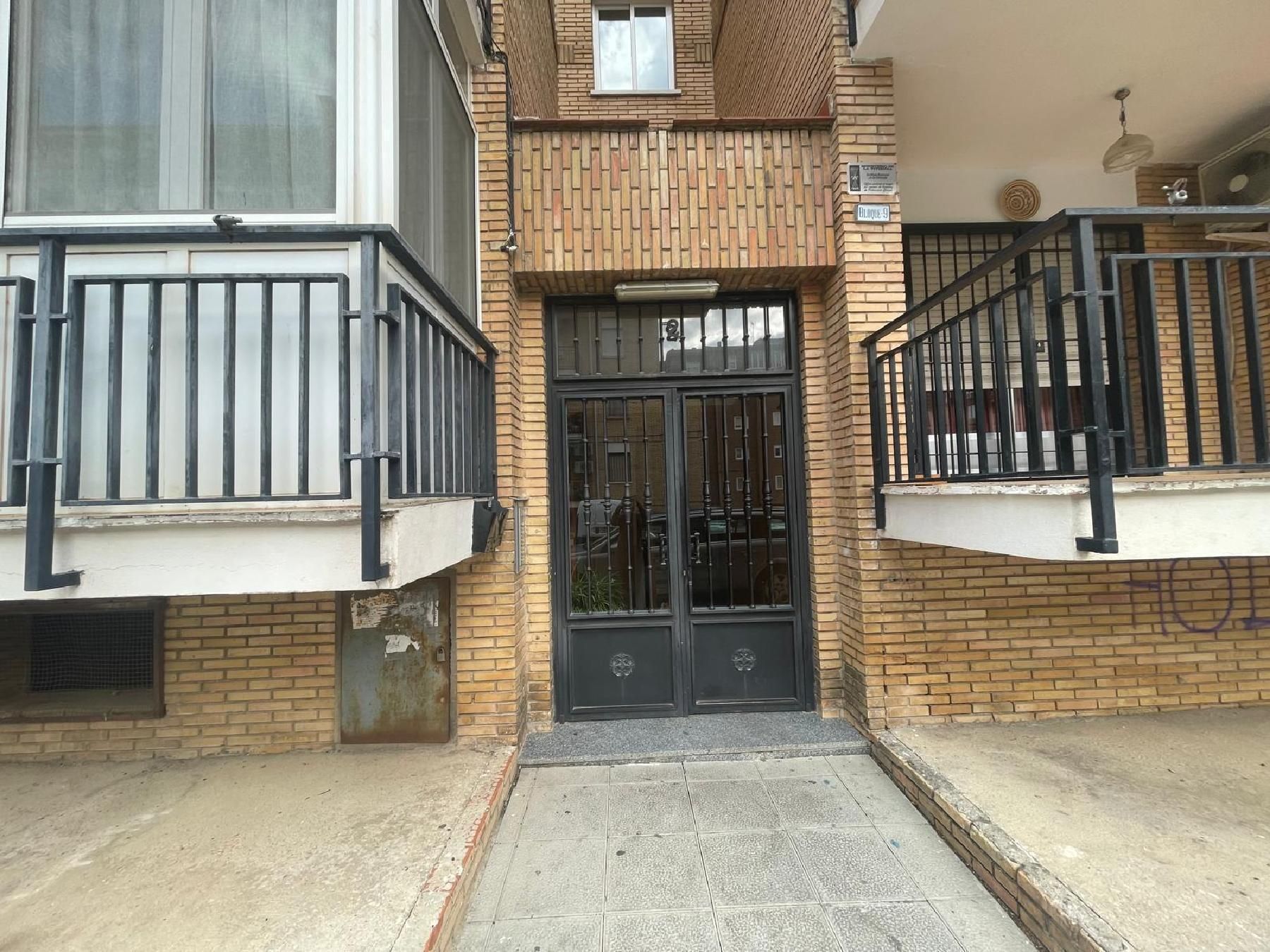 Vista exterior de Pis en venda en Argés amb Terrassa
