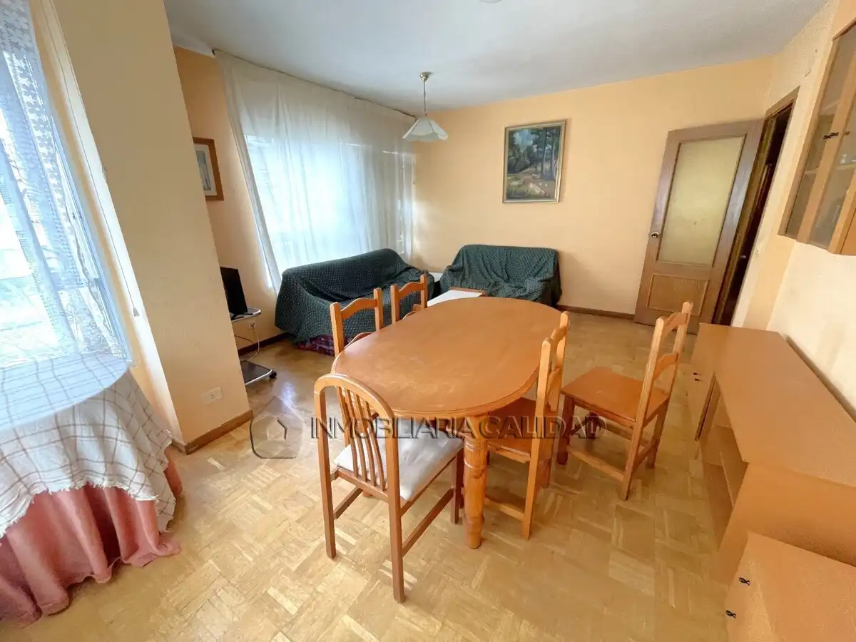 Living room of Flat for rent in Burgos  with Heating and Furnished