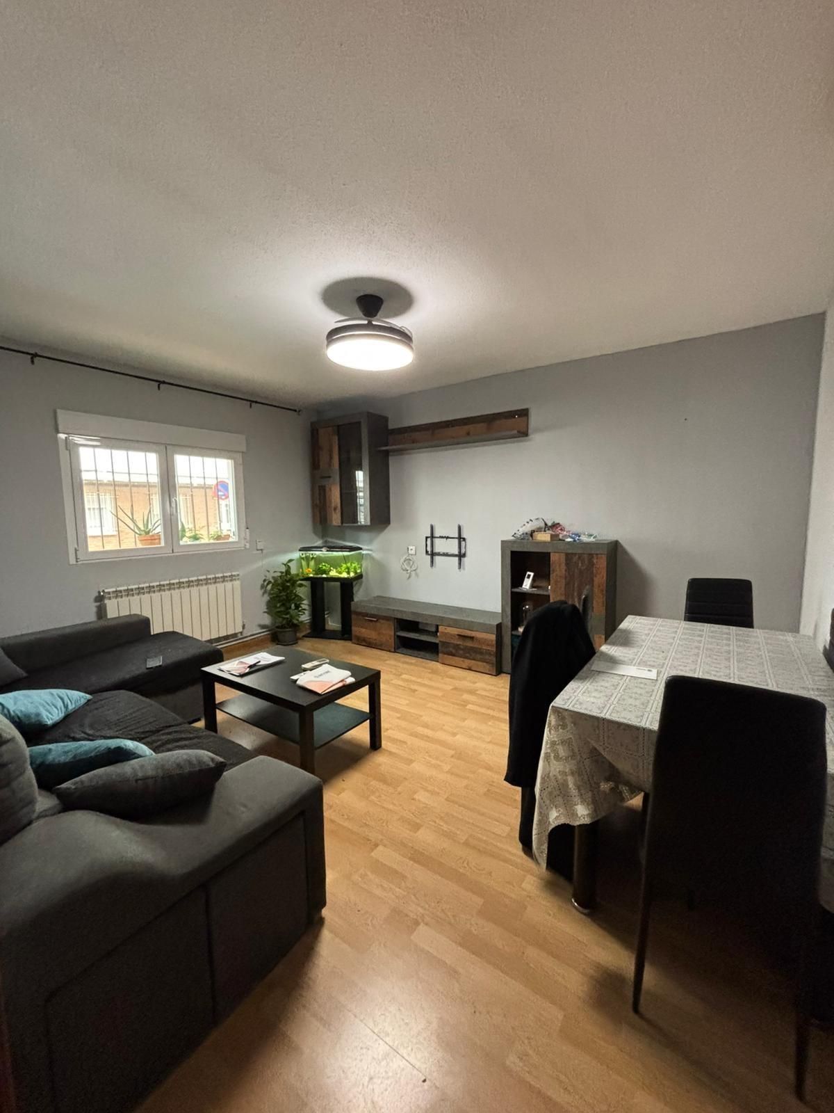 Living room of Flat to rent in Móstoles  with Air Conditioner, Heating and Parquet flooring