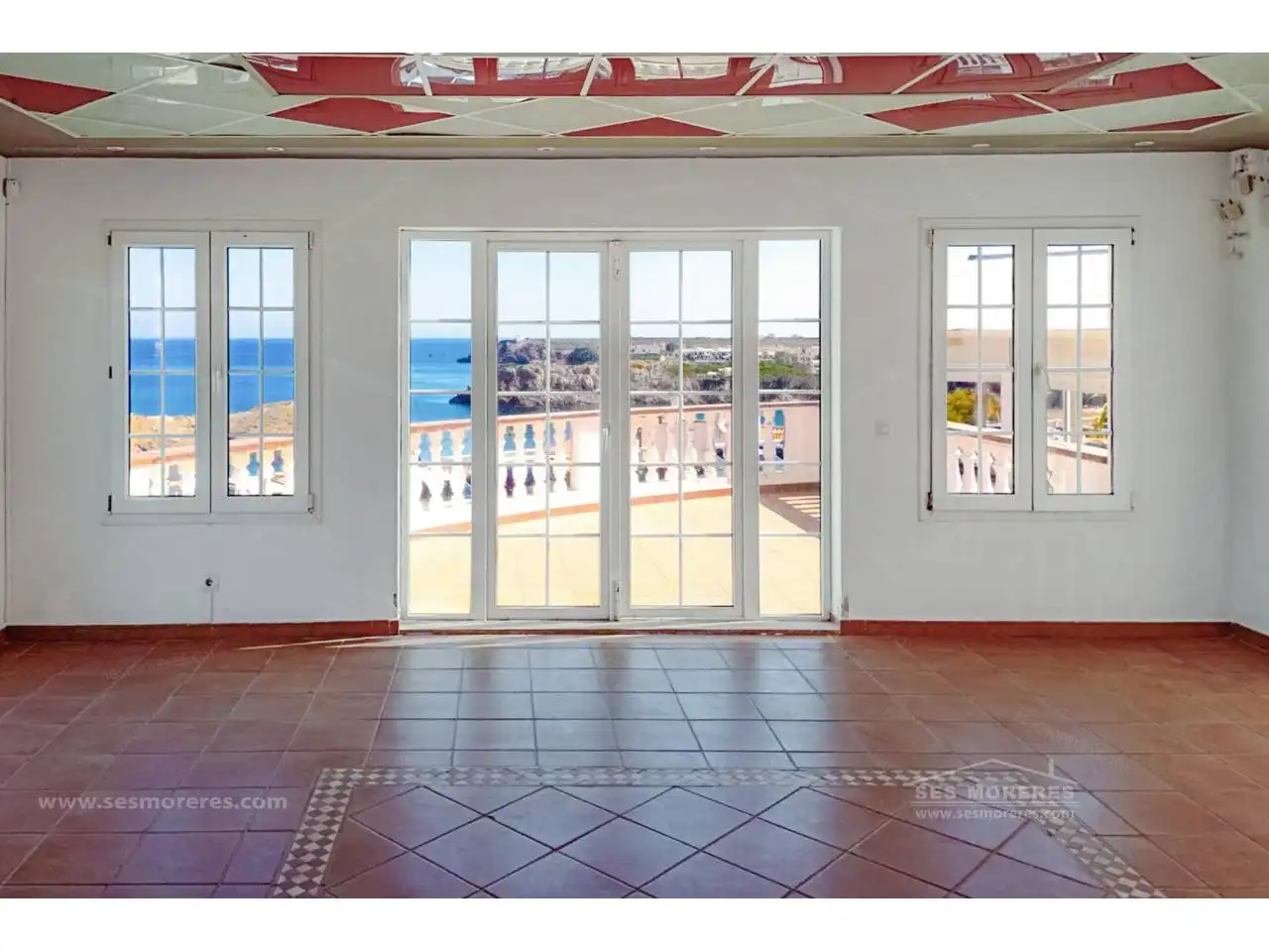 Local comercial en venda a Avenida Central, imagen 2