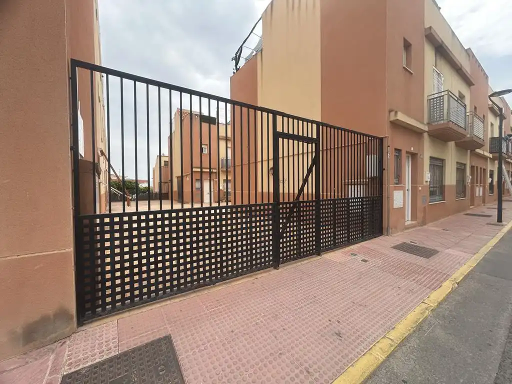 Aparcament amb ascensor en venda a Calle Ramón y Cajal, imagen 11