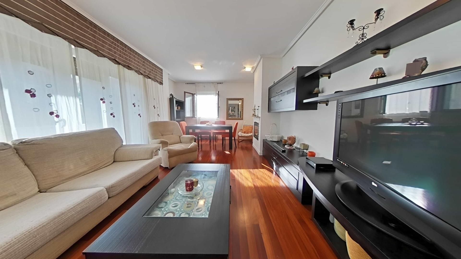 Sala de estar de Casa adosada en venta en Guriezo con Calefacción, Jardín privado y Terraza