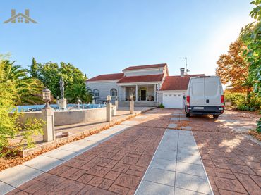 Casa con piscina en venta en Calle Codorniz