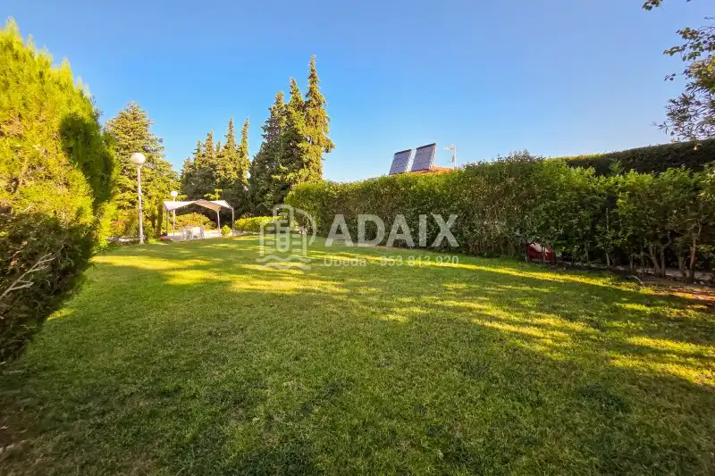 Jardín de Finca rústica en venta en Úbeda con Terraza, Trastero y Balcón