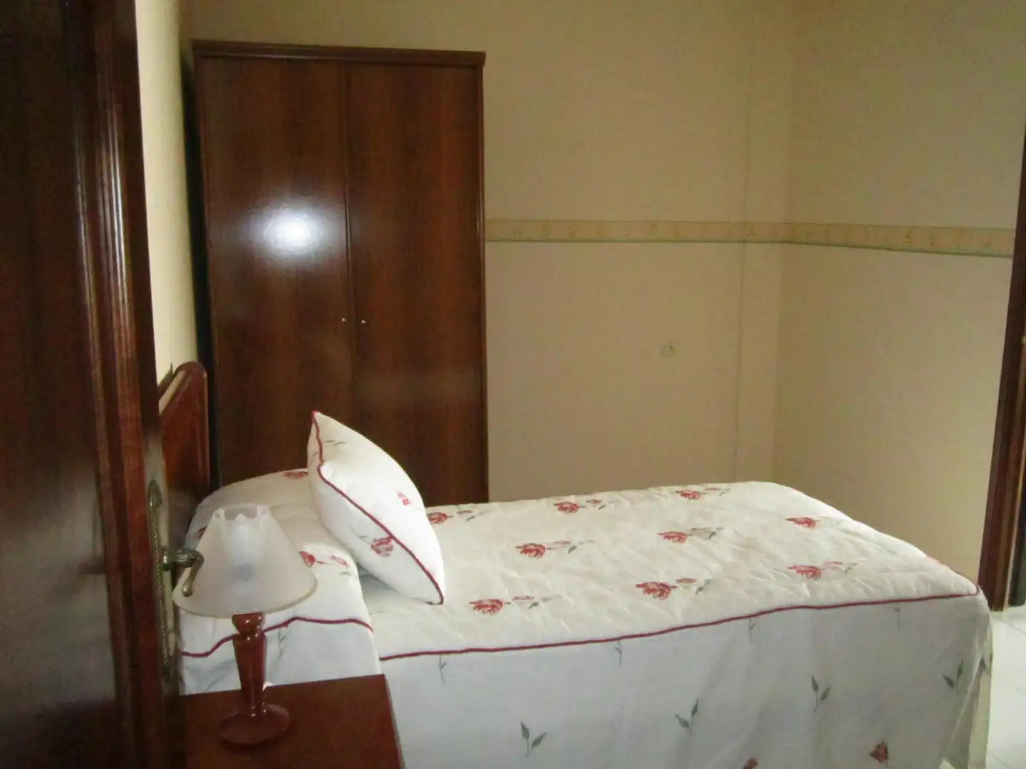 Bedroom of Flat for rent in Ferrol  with Heating, Furnished and Washing machine