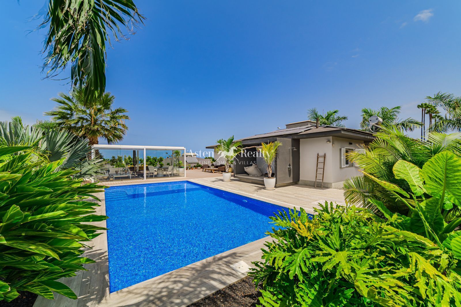 Vista exterior de Casa o xalet en venda en La Orotava amb Aire condicionat, Calefacció i Terrassa