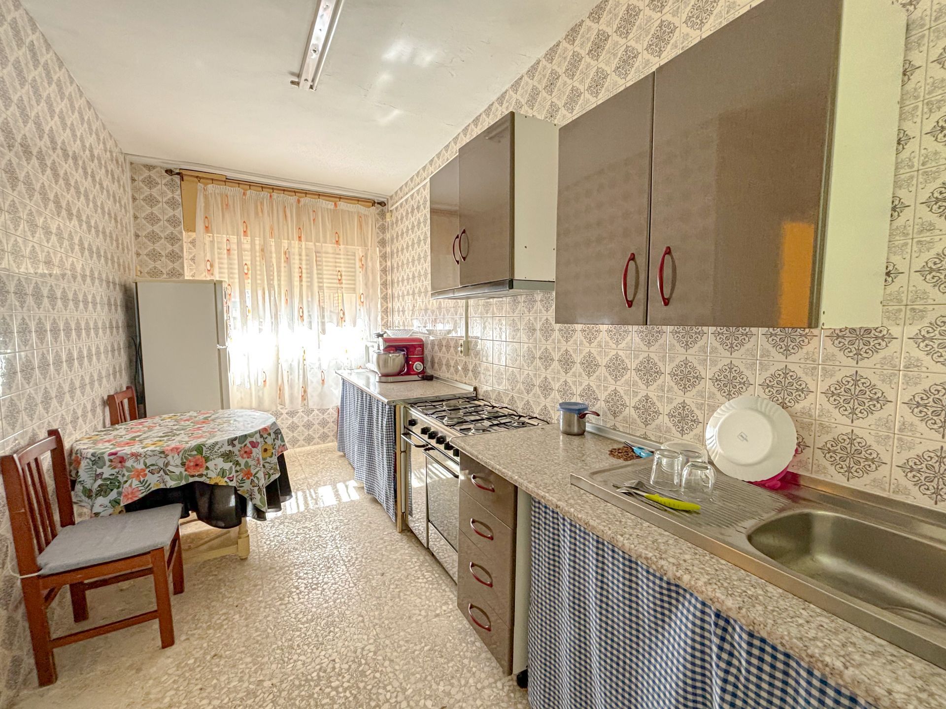 Kitchen of Flat for sale in Atarfe  with Terrace and Storage room