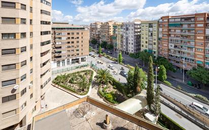 Vista exterior de Pis en venda en  Granada Capital amb Aire condicionat, Calefacció i Parquet