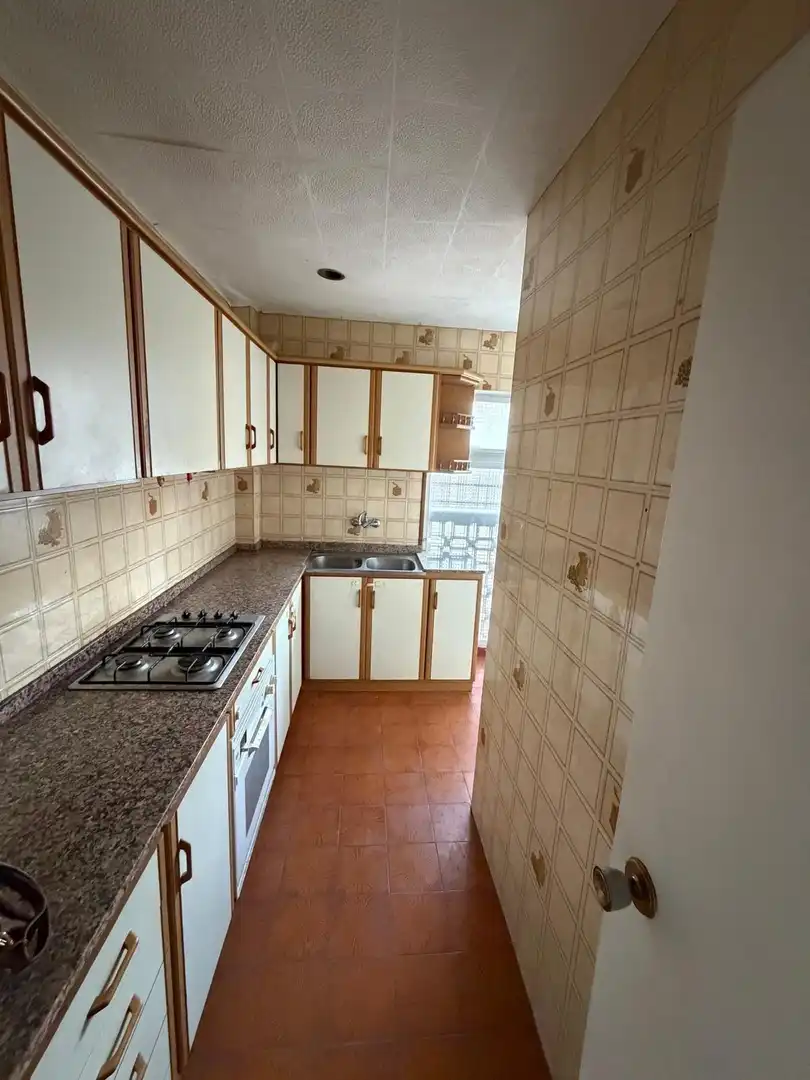 Cocina de Piso en venta en Barcelona con Terraza y Balcón