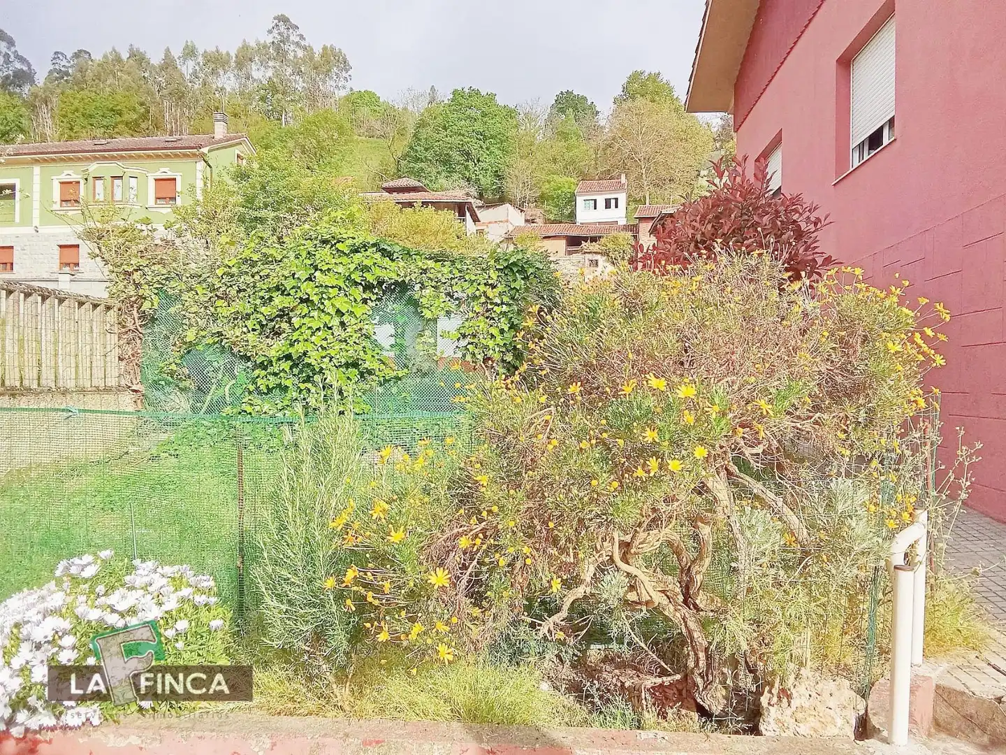 Jardín de Casa o chalet en venta en Siero con Calefacción, Parquet y Terraza