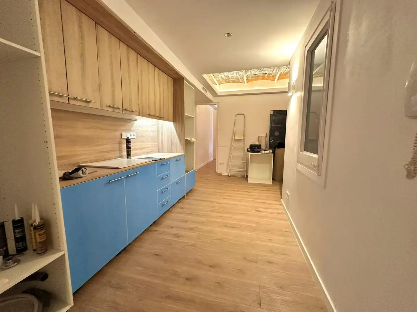 Cuina de Apartament en venda en Barcelona amb Aire condicionat