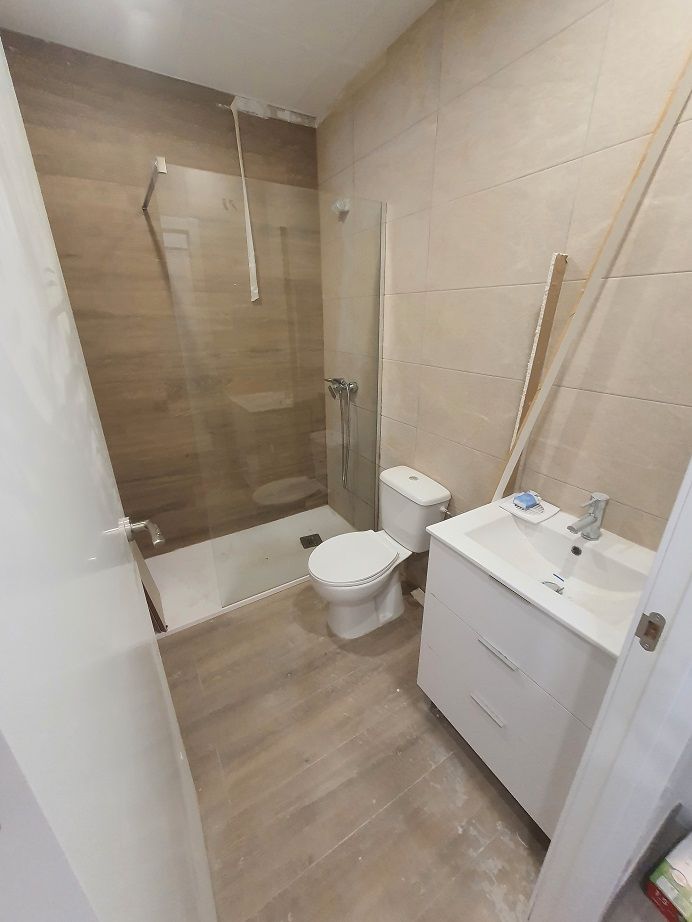Bany de Planta baixa de lloguer en Elche / Elx amb Parquet, Forn i Rentadora
