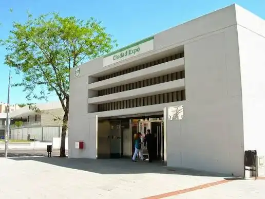 Vista exterior de Pis en venda en Mairena del Aljarafe amb Aire condicionat, Moblat i Balcó