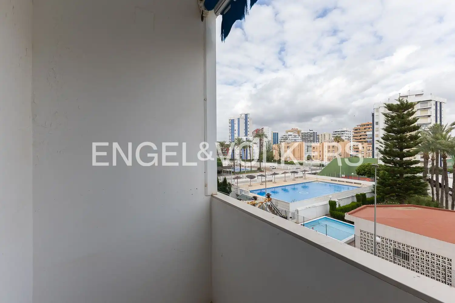 Piso con terraza en alquiler en Avinguda Neptuno, imagen 26
