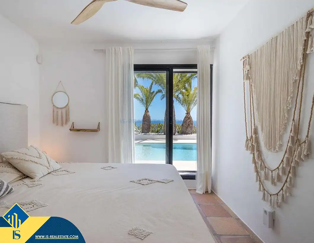 Dormitori de Casa o xalet en venda en Santa Eulària des Riu amb Terrassa, Piscina i Moblat
