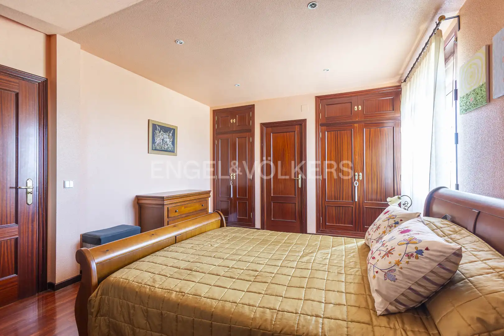 Habitación de Casa o chalet de alquiler en Pozuelo de Alarcón con Calefacción, Jardín privado y Parquet