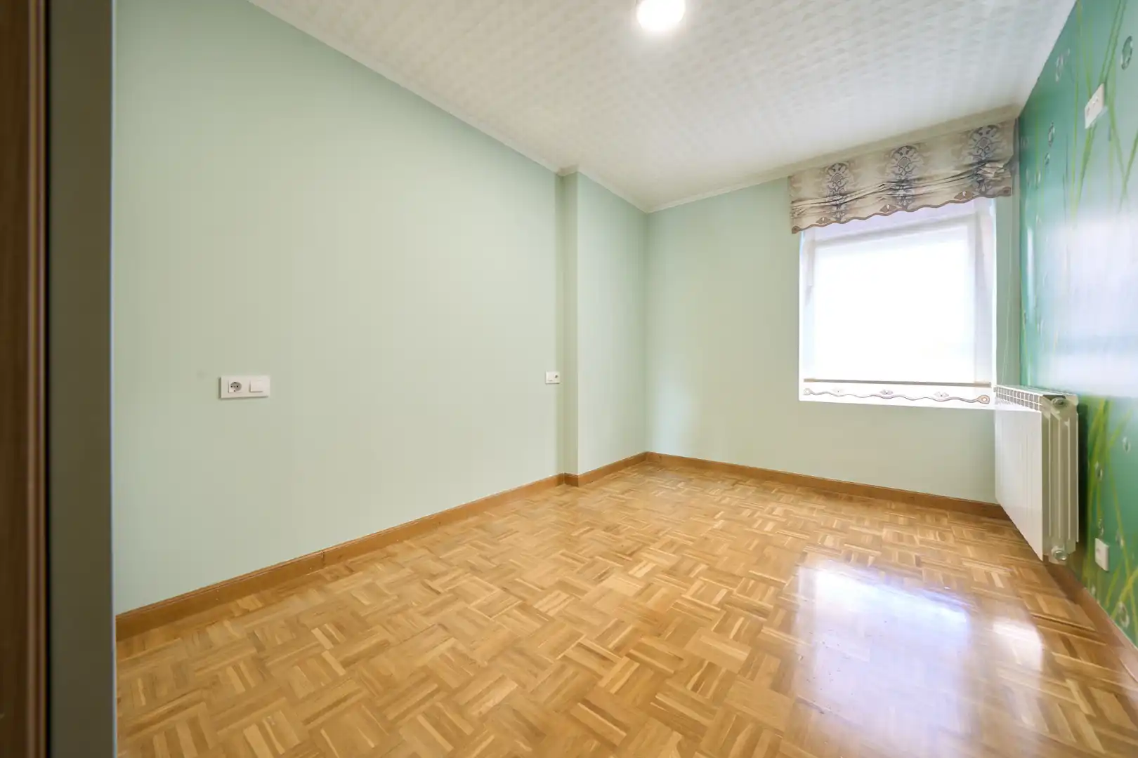 Habitación de Piso en venta en Vitoria - Gasteiz con Terraza