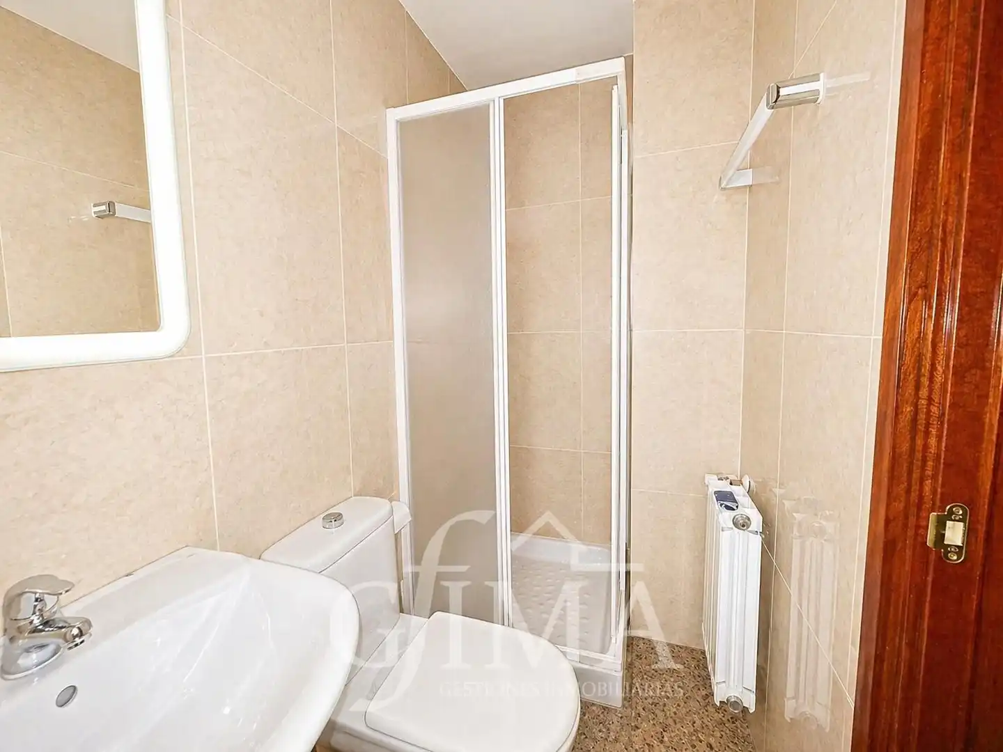 Bathroom of Flat for sale in Tomelloso  with Air Conditioner, Heating and Parquet flooring
