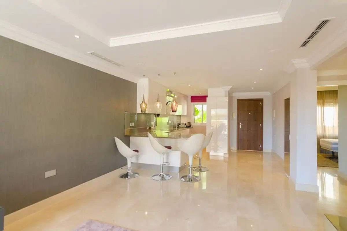 Menjador de Apartament en venda en Marbella amb Aire condicionat, Calefacció i Parquet