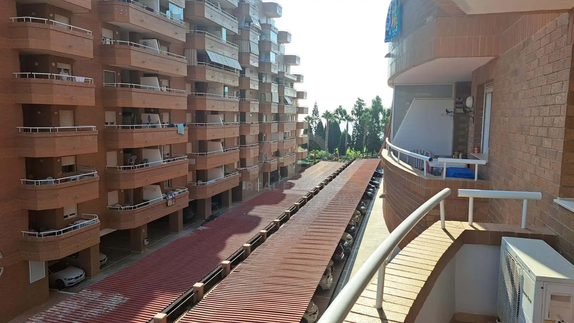 Außenansicht von Wohnung zum Verkauf in Oropesa del Mar / Orpesa mit Klimaanlage, Terrasse und Schwimmbad