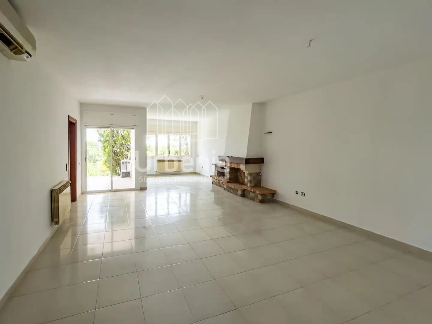 Casa con piscina en venta en Nucli Urbà, imagen 11