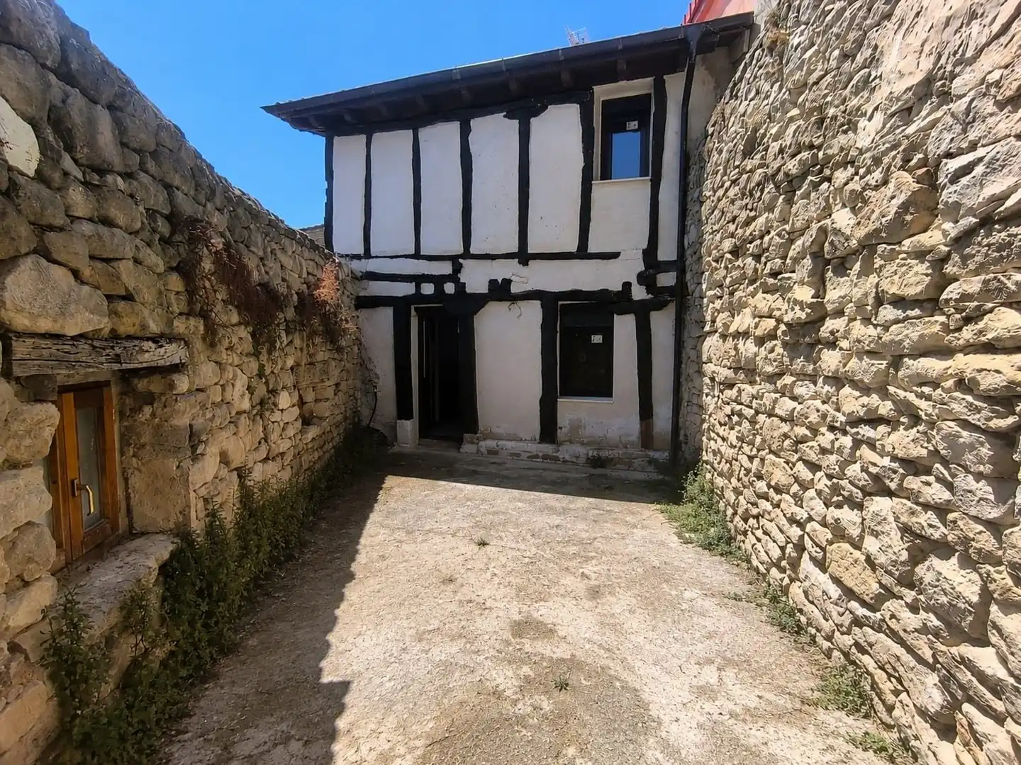 Vista exterior de Casa o chalet en venta en Encío