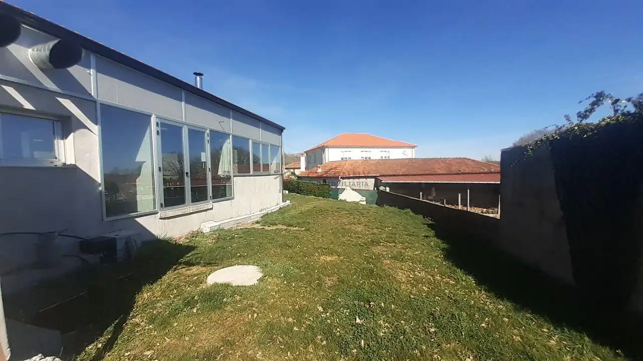 Geschaftsraum zum Verkauf in Vilar de Santos mit Klimaanlage und Möbliert
