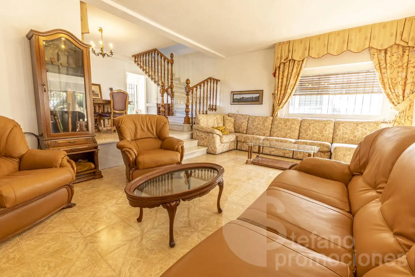 Sala d'estar de Casa o xalet en venda en Málaga amb Aire condicionat, Jardí privat i Terrassa