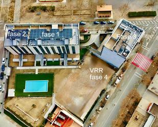 Vista exterior de Àtic en venda en Vilafranca del Penedès amb Aire condicionat, Calefacció i Jardí privat