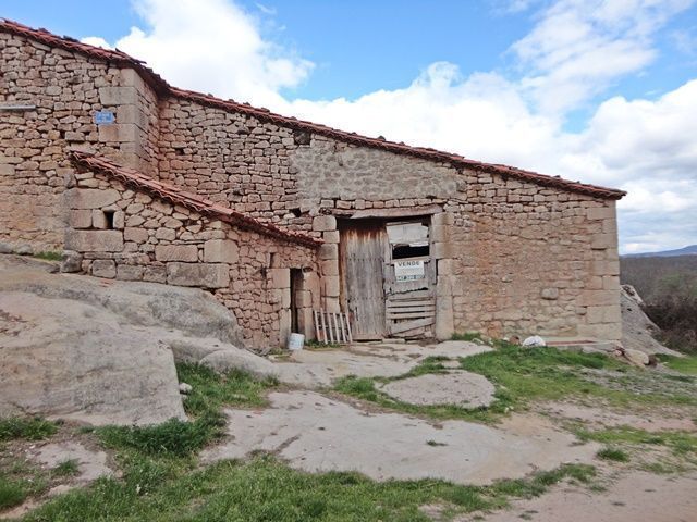 Exterior view of Residential for sale in Hacinas