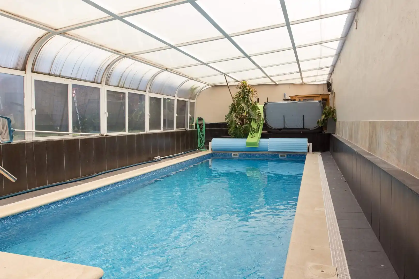 Piscina de Casa o chalet en venta en Villaturiel