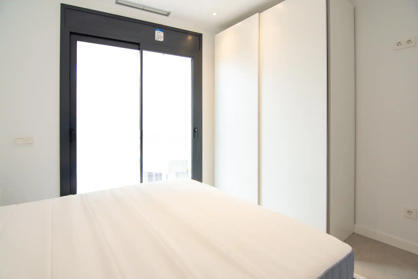Schlafzimmer von Dachboden zur Miete in Castelldefels mit Klimaanlage, Heizung und Terrasse