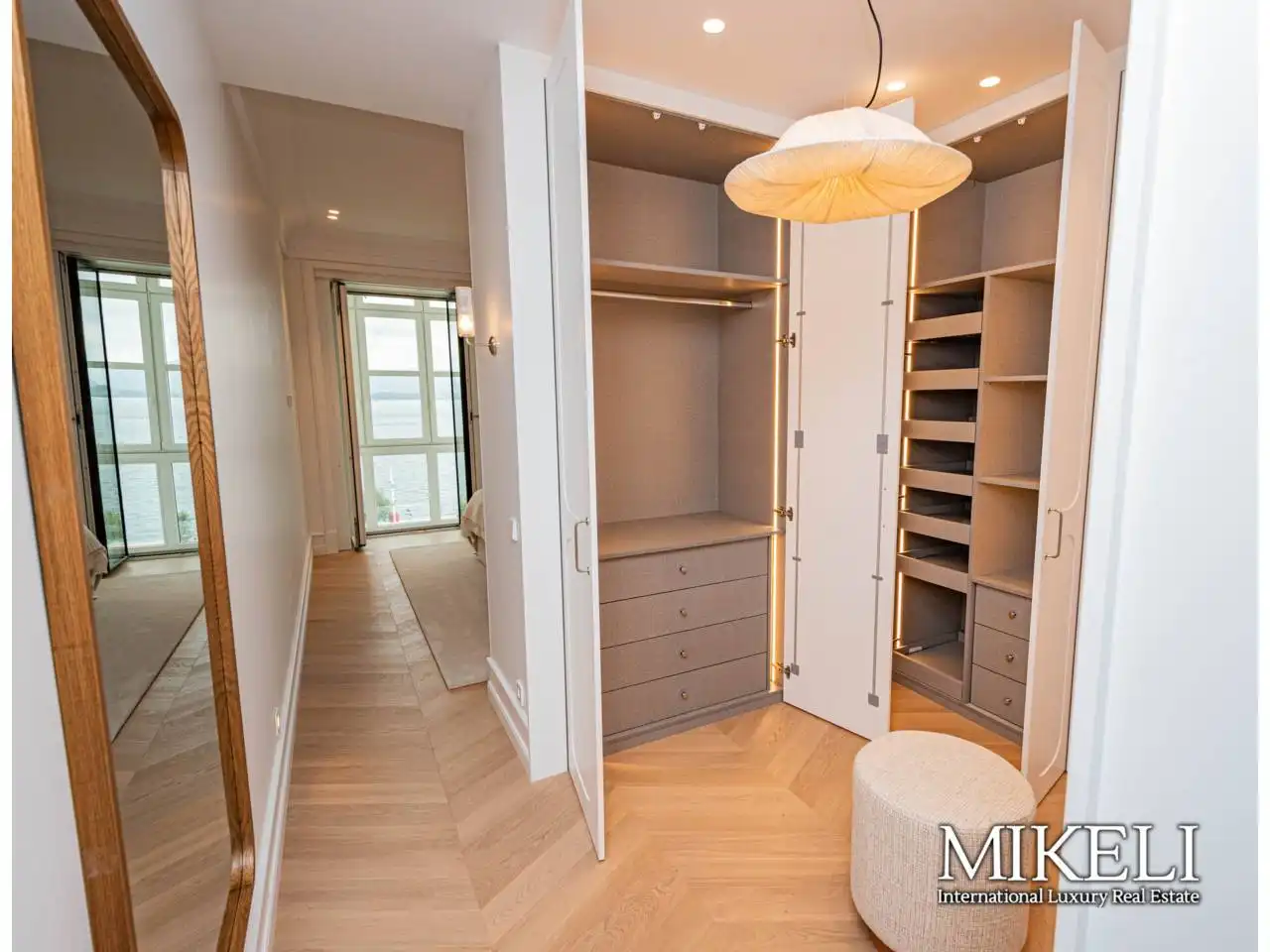 Schlafzimmer von Wohnung zur Miete in Santander mit Heizung, Möbliert und Balkon