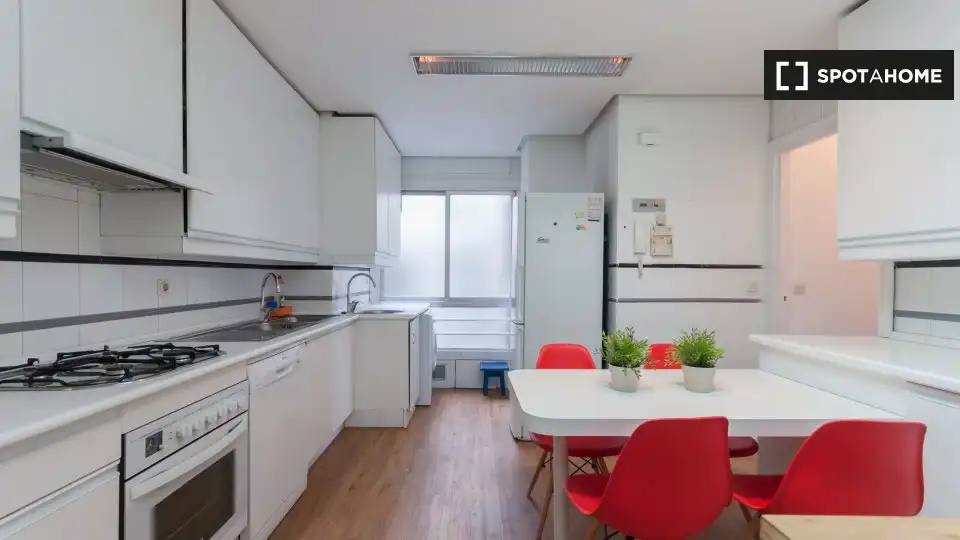 Appartamento con terrazza in affitto a Chamartín, imagen 12