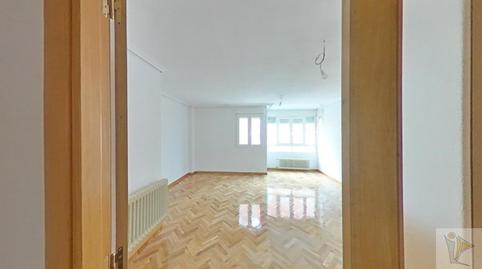 Photo 5 of Flat for sale in Cl Pescara , Pueblo Nuevo,  Madrid Capital