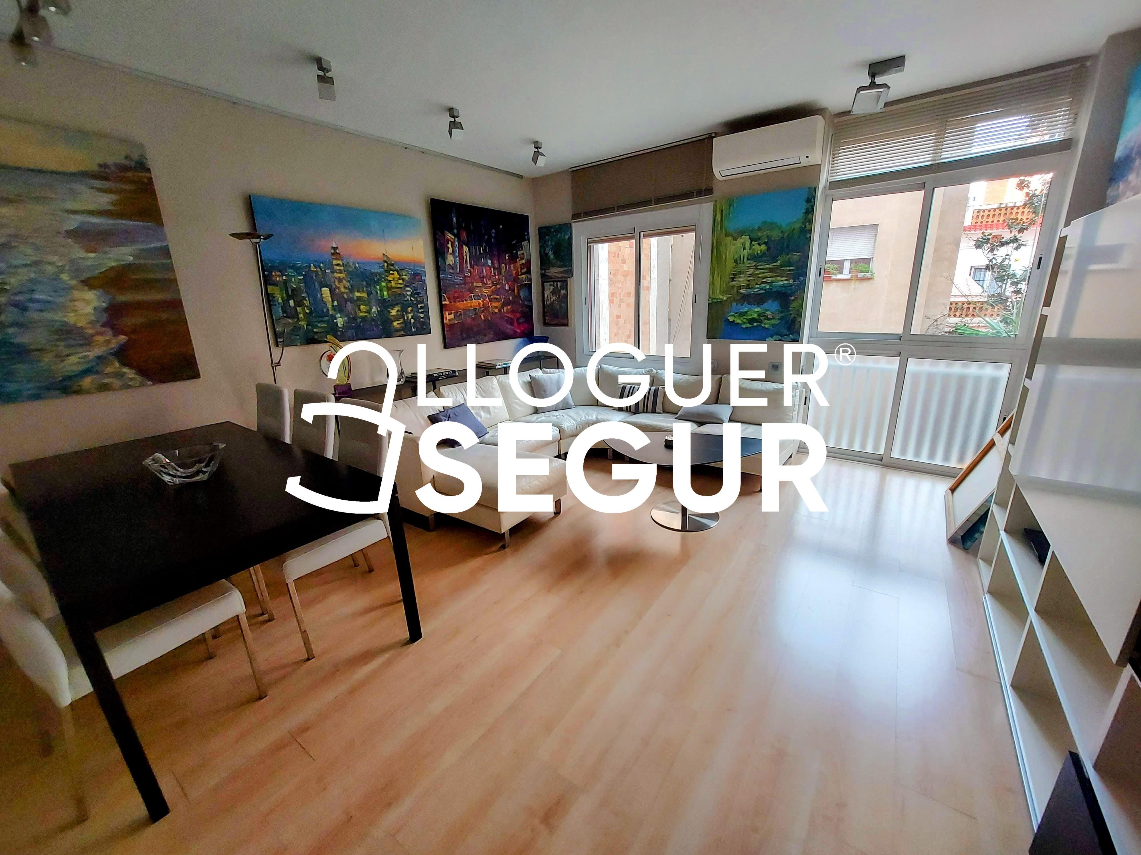 Exterior view of Flat for rent in  Barcelona Capital  with Air Conditioner, Heating and Furnished