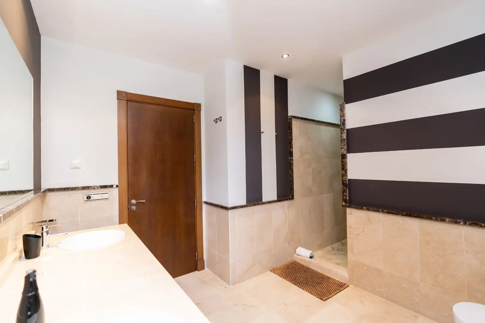 Chalet con terraza en venta en Calle Hinaharros 30, imagen 45