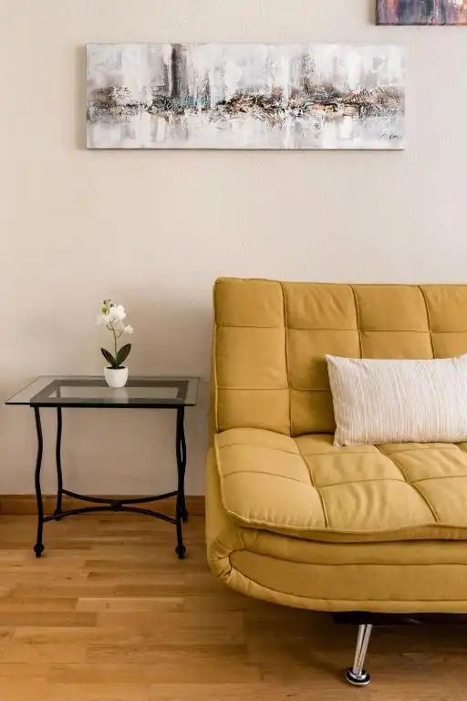 Sala d'estar de Apartament en venda en Madrid amb Aire condicionat i Moblat