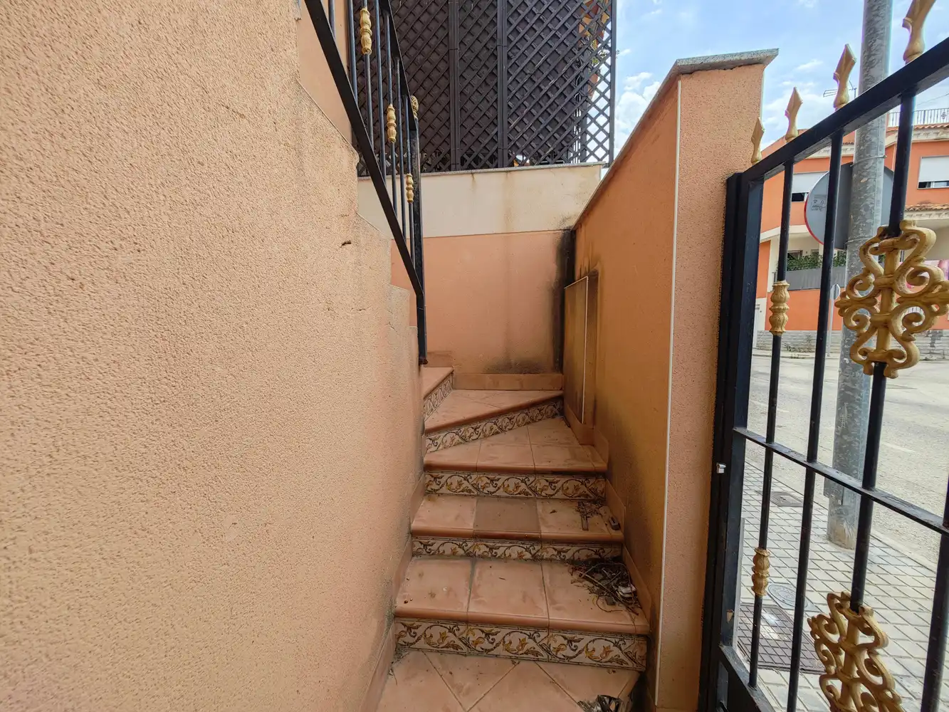 Vista exterior de Casa adosada en venta en Granja de Rocamora con Terraza y Trastero