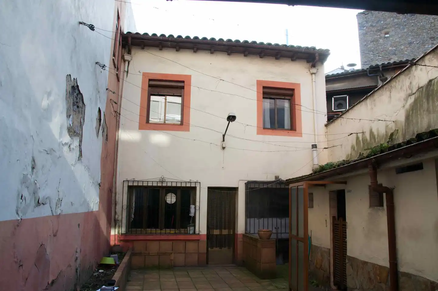 Außenansicht von Gebäude zum Verkauf in Avilés