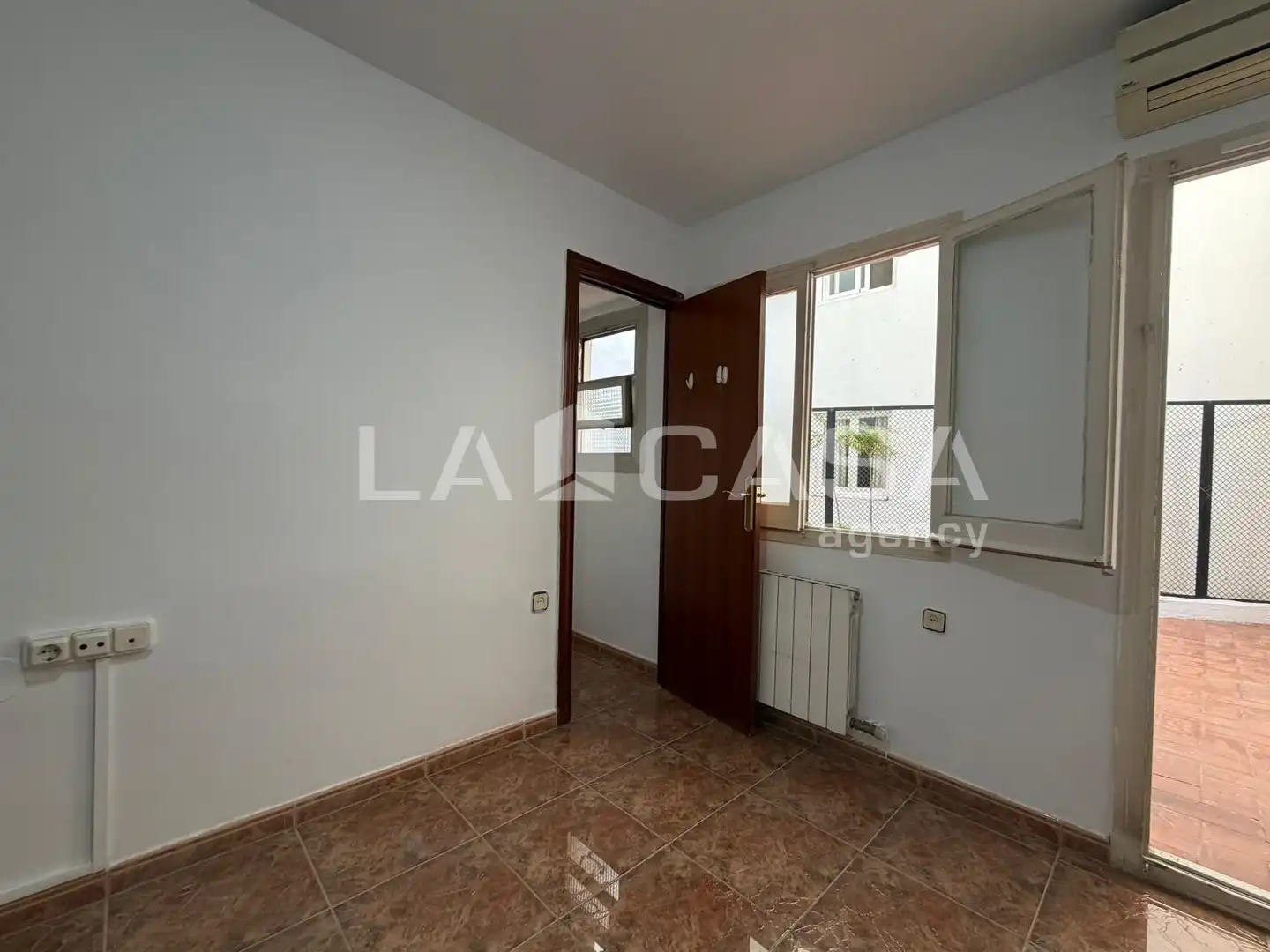 Schlafzimmer von Wohnung zum Verkauf in Santa Coloma de Gramenet mit Heizung, Terrasse und Abstellraum
