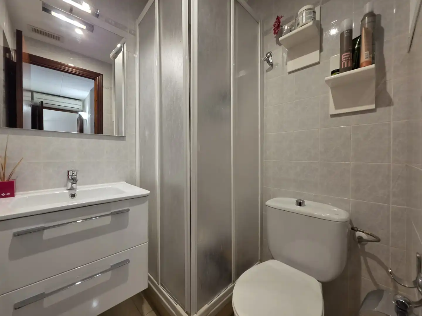 Bany de Pis en venda en La Ràpita amb Aire condicionat, Terrassa i Moblat
