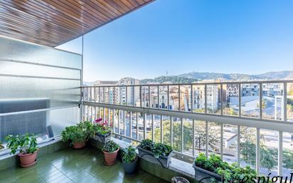 Exterior view of Flat for sale in  Barcelona Capital  with Air Conditioner, Heating and Terrace