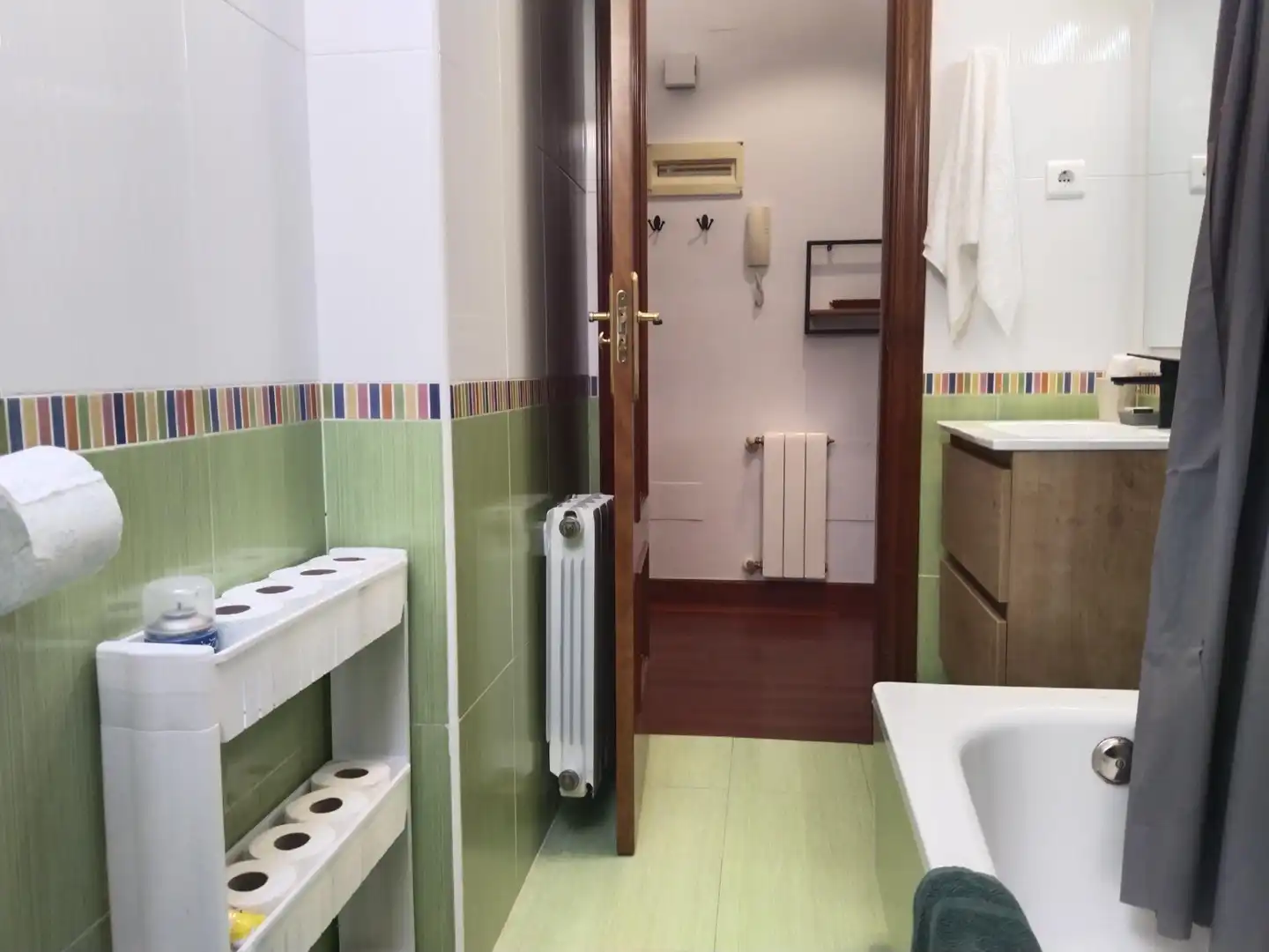Baño de Apartamento de alquiler en Castañeda con Parquet