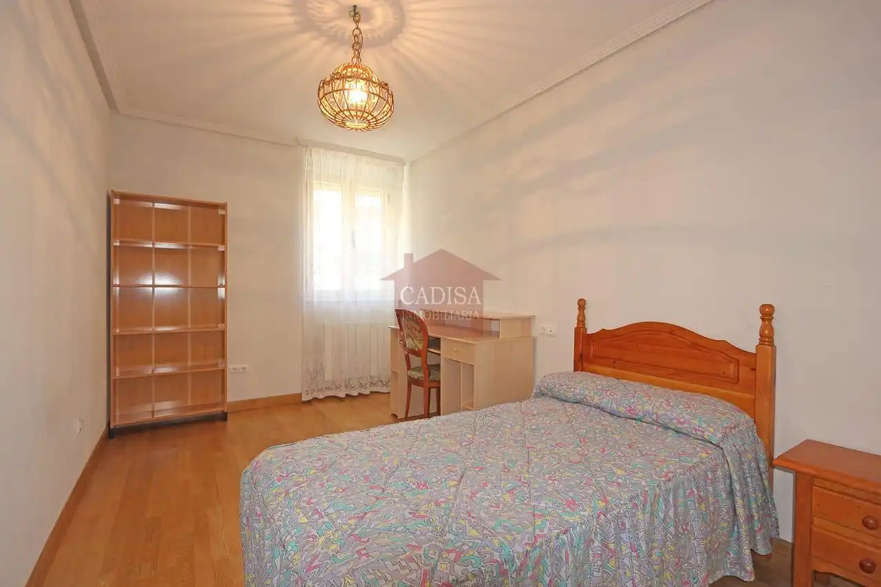 Bedroom of Flat for rent in Salamanca  with Heating, Storage room and Furnished