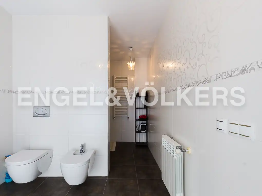 Bathroom of Houses for sale in Alzira  with Air Conditioner, Heating and Terrace