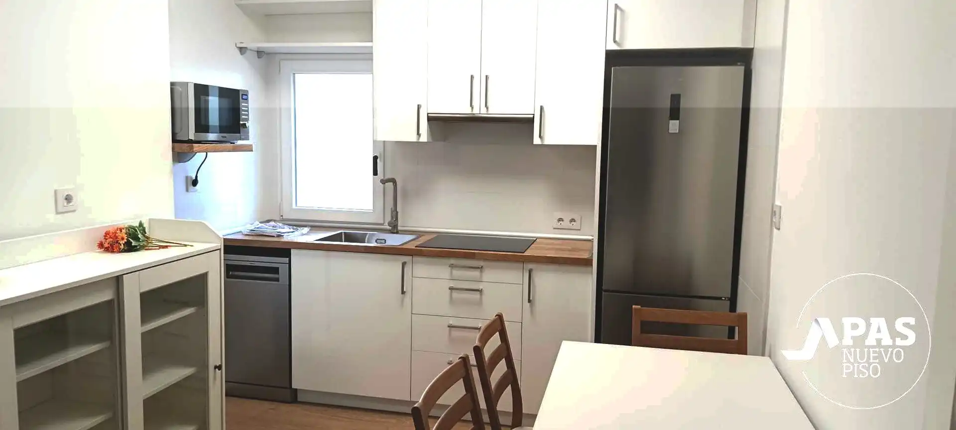 Küche von Wohnung zur Miete in Santander mit Heizung, Ofen und Waschmaschine