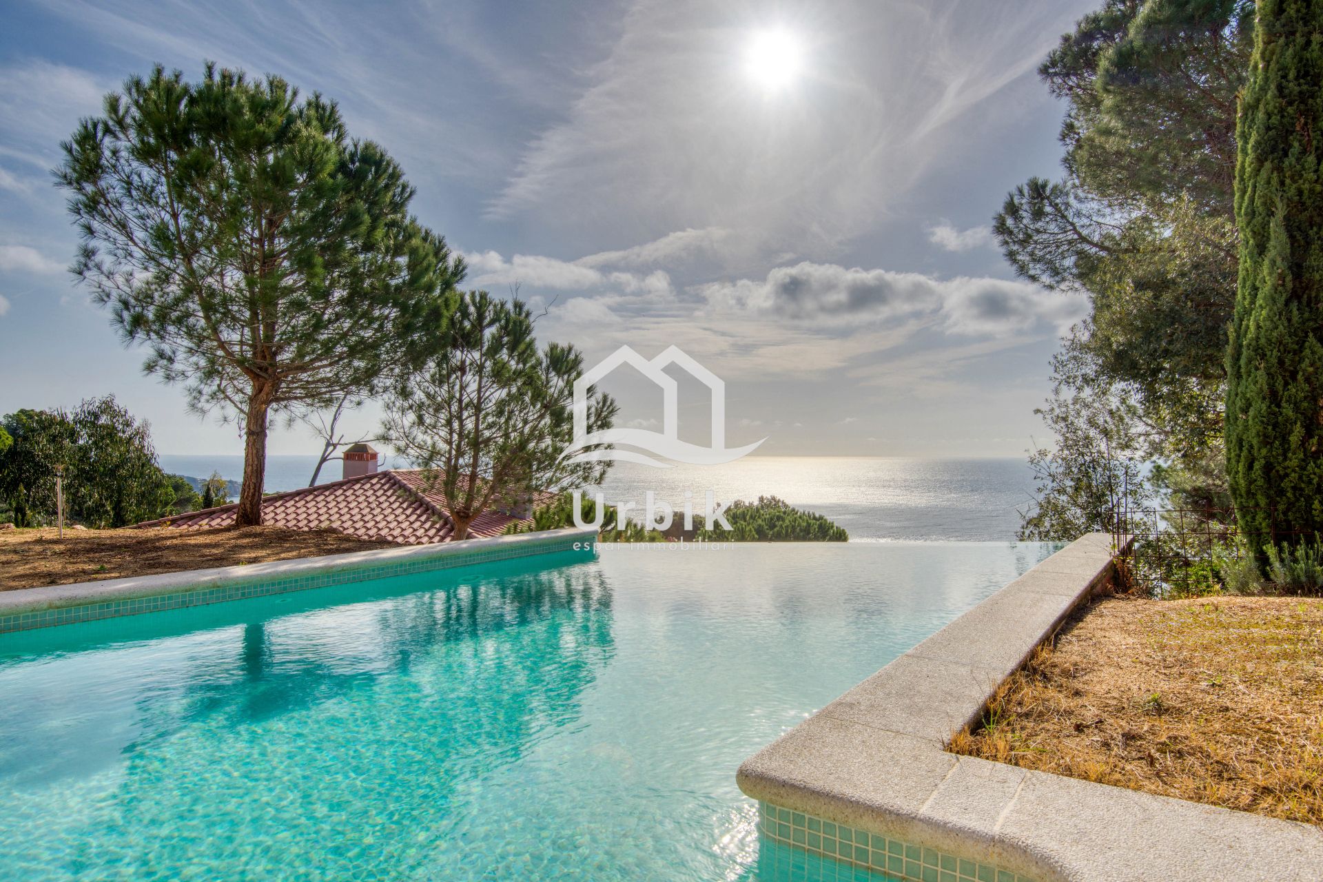 Vista exterior de Casa o xalet en venda en Sant Feliu de Guíxols amb Aire condicionat, Calefacció i Jardí privat